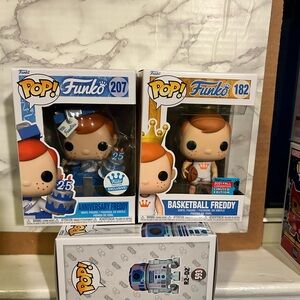 Funko, Pop Freddy Funko, set birthday boy and basketball